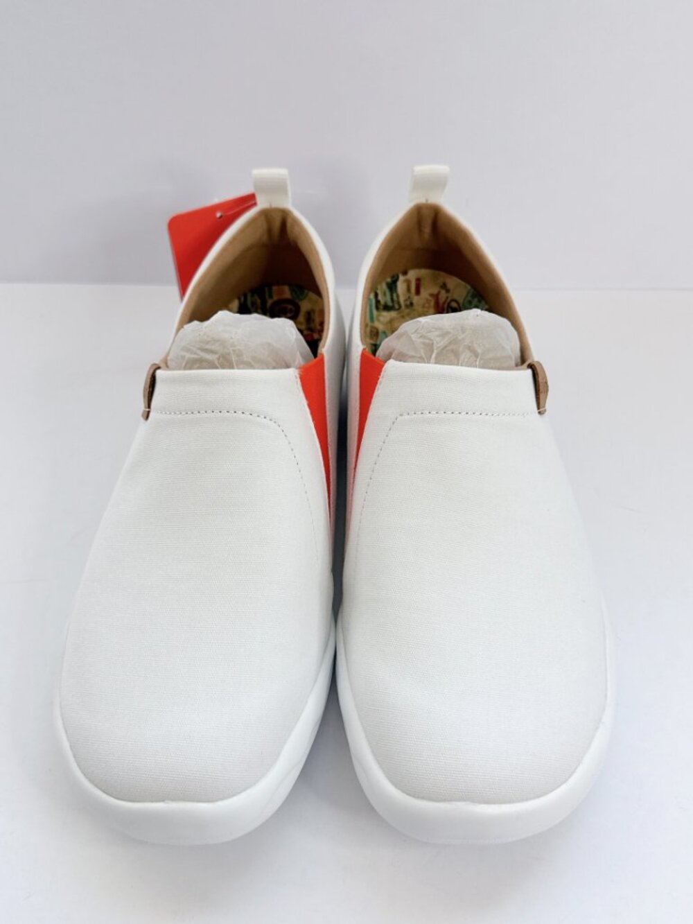 Women's Size 9 UIN Toledo White Canvas Slip On Comfort Travel Shoes
